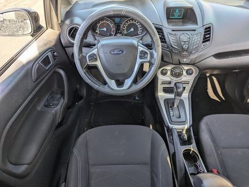 Used 2015 Ford Fiesta SE image 22