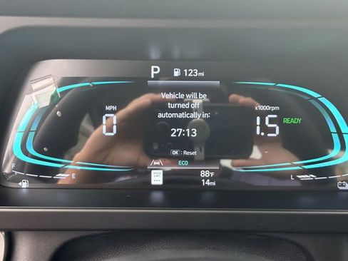 New 2026 Hyundai Elantra Hybrid FWD image 28