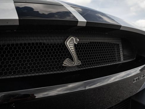 Used 2020 Ford Mustang Shelby GT500 w/ Technology Package RWD image 16