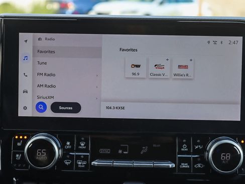 Used 2024 Toyota Highlander Platinum image 13