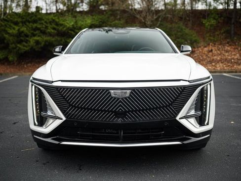 Used 2024 Cadillac Lyriq Tech image 16