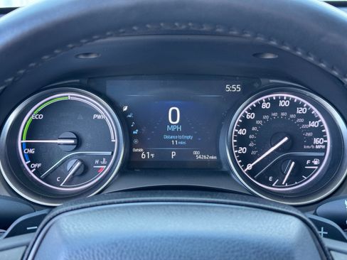 Used 2023 Toyota Camry XSE w/ Navigation Package image 17