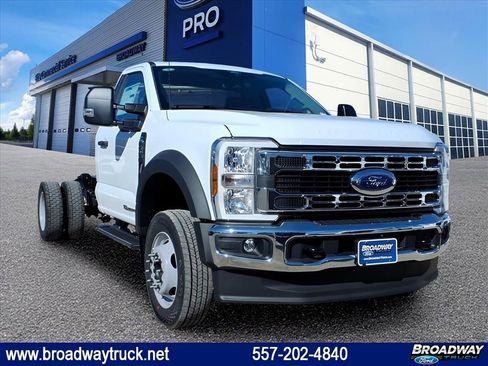 New 2026 Ford F550 4x4 Regular Cab Super Duty image 1