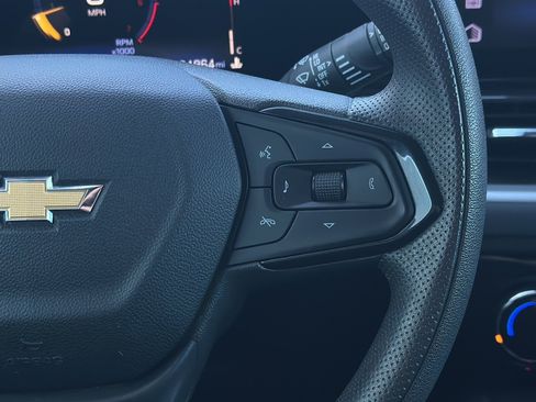 Used 2025 Chevrolet TrailBlazer LT AWD/4WD image 12