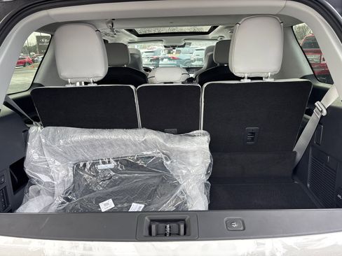 New 2026 Lincoln Navigator Black Label AWD/4WD image 9
