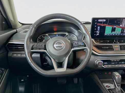 Used 2023 Nissan Altima 2.5 SL FWD image 18