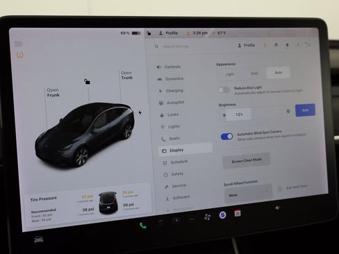 Used 2020 Tesla Model Y Performance image 34