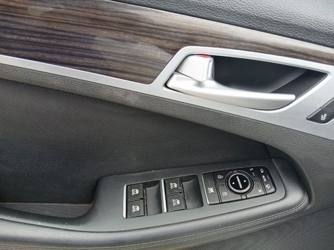 Used 2018 Genesis G80 3.8 w/ Option Group 02 AWD/4WD image 10