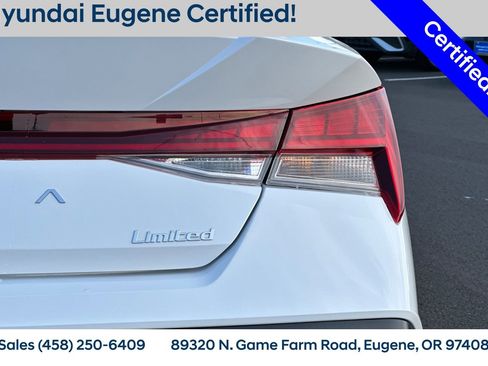 Used 2025 Hyundai Elantra Limited image 29