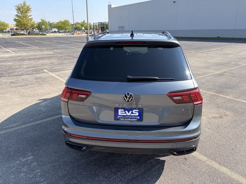 Used 2022 Volkswagen Tiguan SE R-Line AWD/4WD image 5