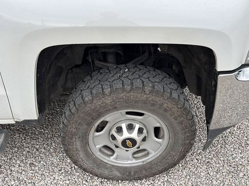 Used 2019 Chevrolet Silverado 2500 W/T AWD/4WD image 11