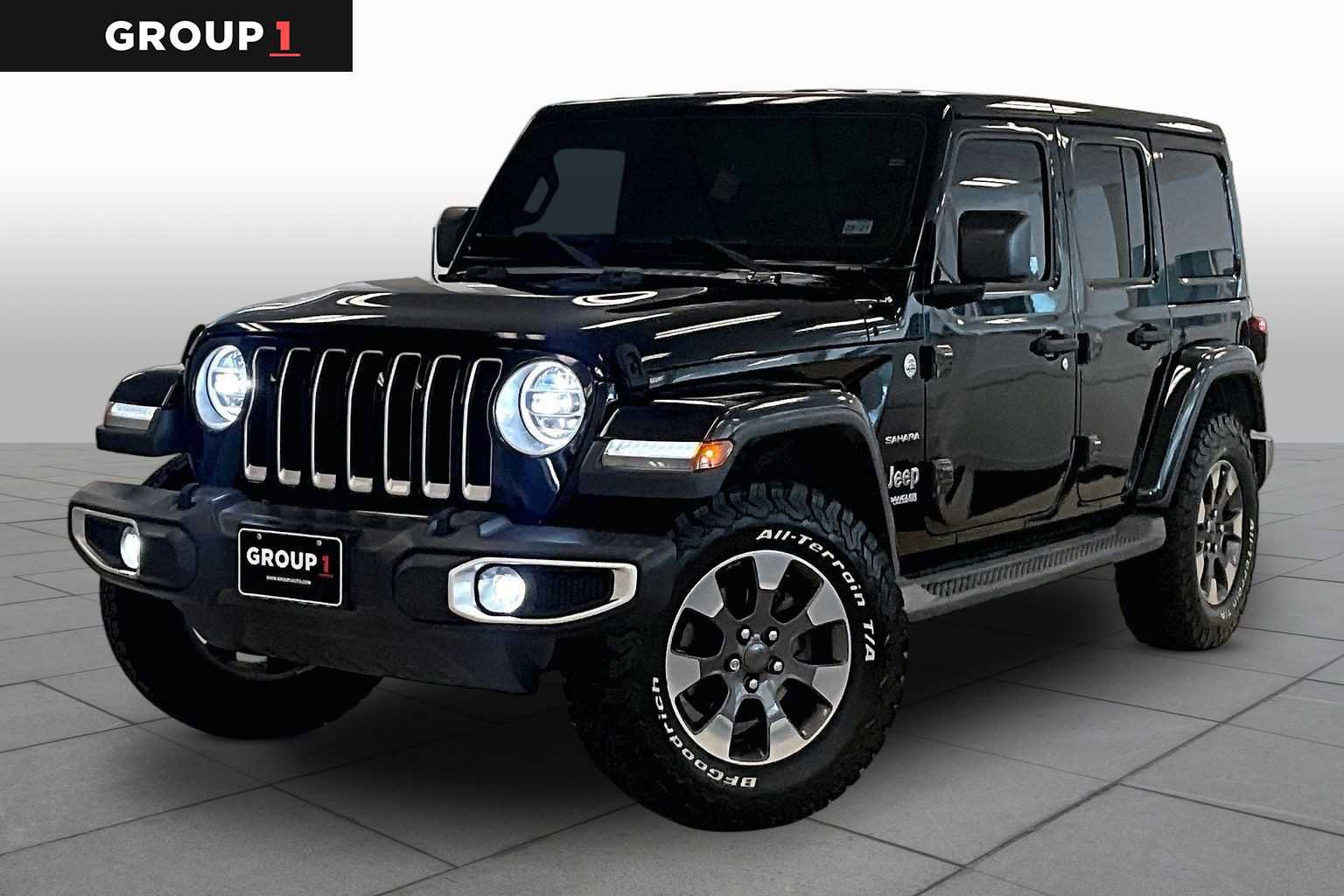 Used 2018 Jeep Wrangler Unlimited Sahara w/ Safety Group AWD/4WD image 1