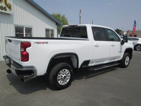 Used 2025 Chevrolet Silverado 2500 LT w/ Convenience Package AWD/4WD image 6