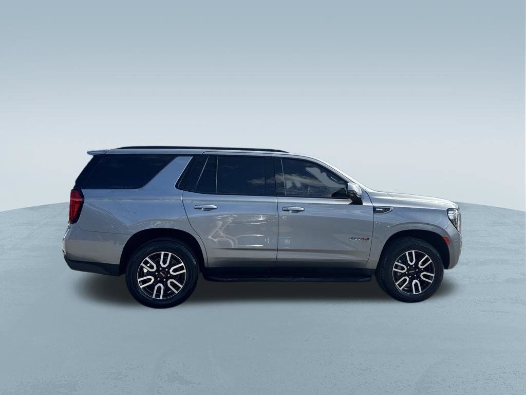Used 2023 GMC Yukon AT4 w/ Technology Package AWD/4WD image 9