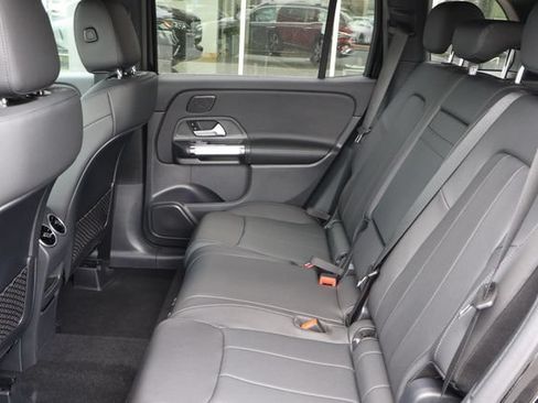 Used 2025 Mercedes-Benz GLB 250 image 6