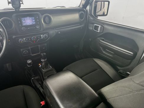 Used 2019 Jeep Wrangler Unlimited Sport AWD/4WD image 25
