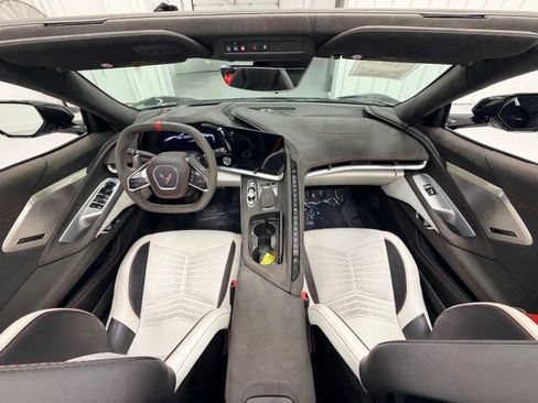 Certified 2023 Chevrolet Corvette Stingray Premium Conv w/ Z51 Performance Package RWD image 21