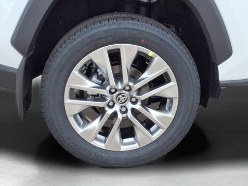 New 2025 Toyota RAV4 XLE Premium image 8