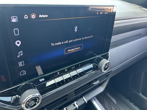 Used 2025 Chevrolet Colorado W/T RWD image 18