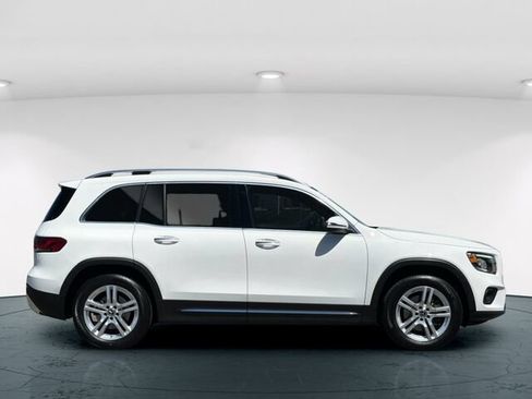 Used 2022 Mercedes-Benz GLB 250 image 8