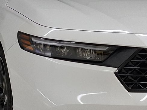 Used 2025 Honda Accord Sport image 46