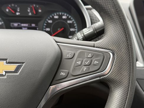 Used 2025 Chevrolet Malibu LS FWD image 18