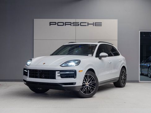 Certified 2026 Porsche Cayenne image 1