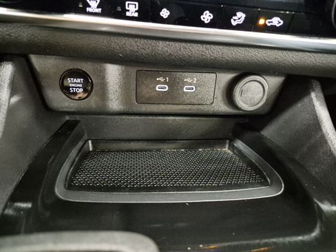 Used 2024 Nissan Rogue SV AWD/4WD image 30