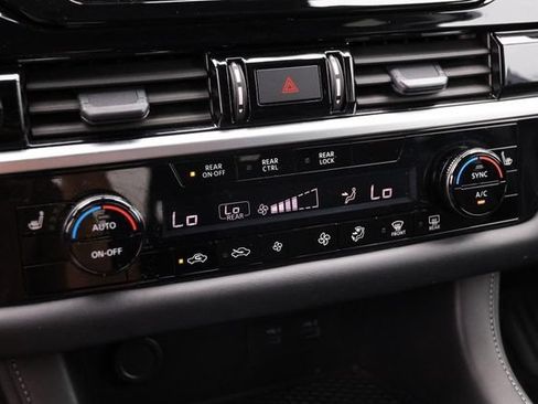 Certified 2025 Nissan Pathfinder SV w/ SV Premium Package FWD image 21