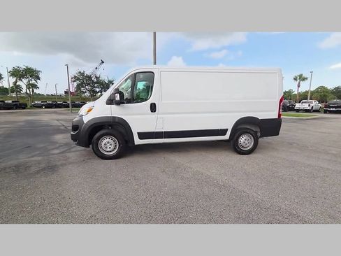 Used 2025 RAM ProMaster 2500 w/ Convenience Group FWD image 46
