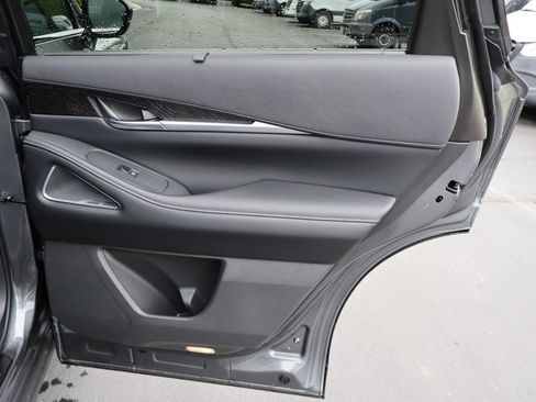 Used 2025 INFINITI QX60 Sensory w/ Cargo Package AWD/4WD image 16