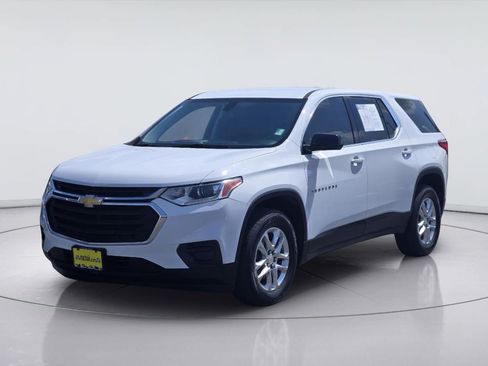 Used 2020 Chevrolet Traverse LS FWD image 1