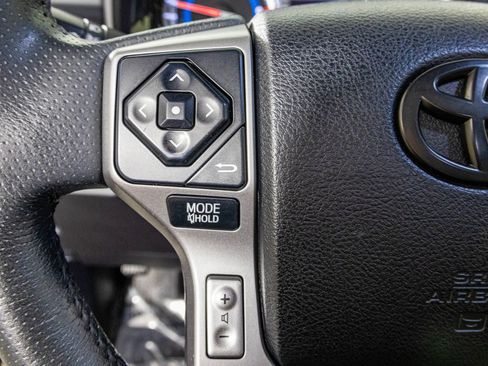 Used 2016 Toyota 4Runner SR5 Premium AWD/4WD image 32