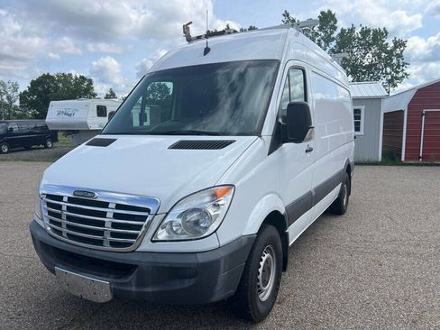 Used 2012 Freightliner Sprinter 2500 image 13