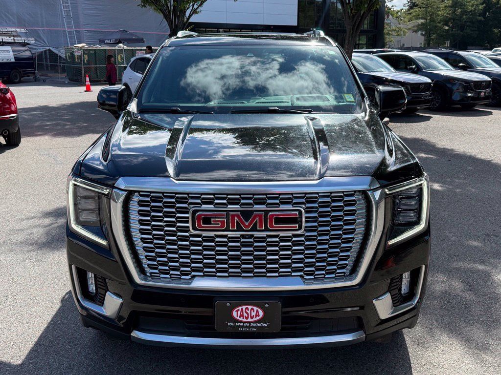 Used 2024 GMC Yukon XL Denali AWD/4WD image 2
