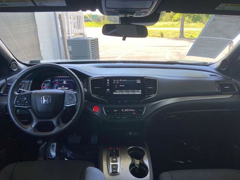 Used 2021 Honda Passport Sport image 16