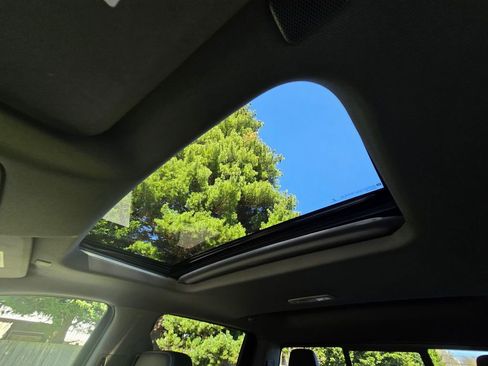 Used 2021 Chevrolet Silverado 1500 LT Trail Boss image 39