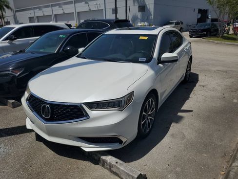 Used 2018 Acura TLX V6 FWD image 3