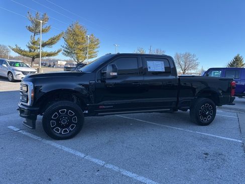 Used 2025 Ford F350 Platinum image 12