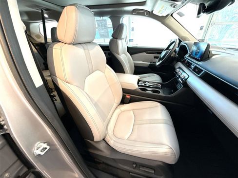 Used 2024 Honda Pilot Touring image 26