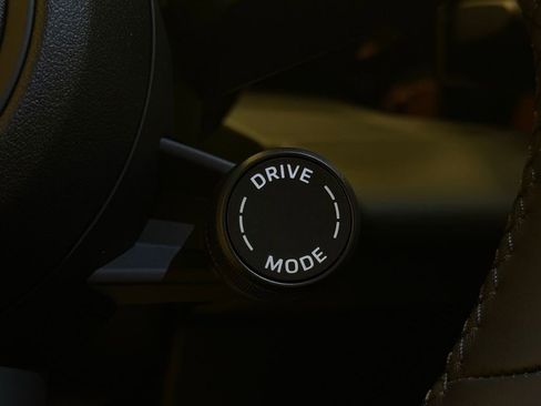 New 2025 Porsche Macan 4S Electric image 25