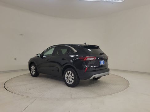 Used 2023 Ford Escape Active AWD/4WD image 3