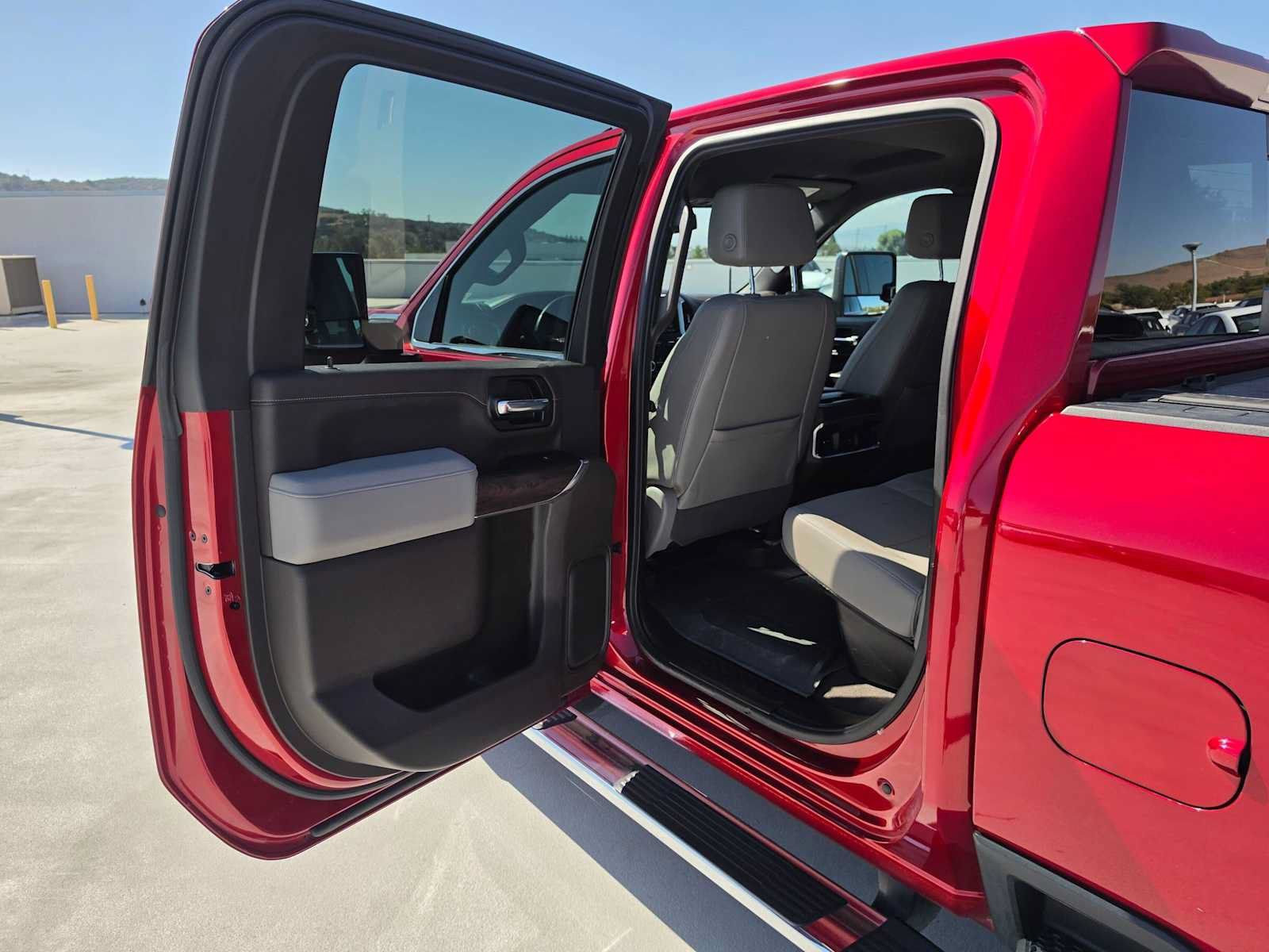 Used 2022 GMC Sierra 2500 SLT w/ SLT Premium Package AWD/4WD image 15
