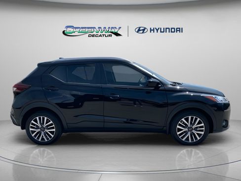 Used 2023 Nissan Kicks SV FWD image 8