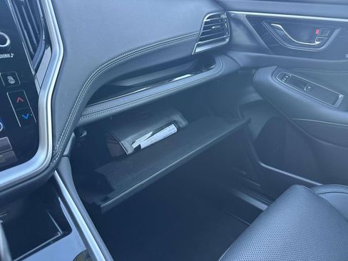 Used 2022 Subaru Outback Limited image 17