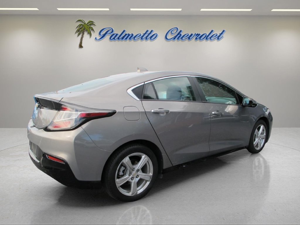 Used 2017 Chevrolet Volt LT FWD image 3