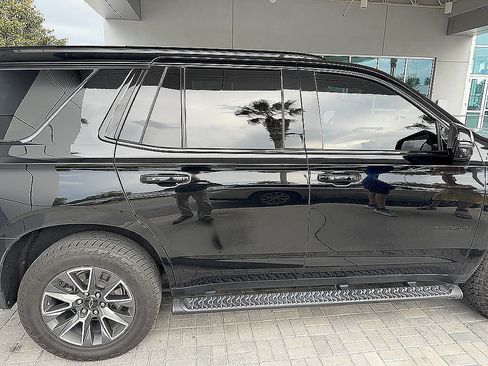 Certified 2023 Chevrolet Tahoe Z71 w/ Luxury Package AWD/4WD image 46