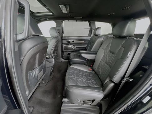 Used 2024 Kia Telluride EX X-Line image 28