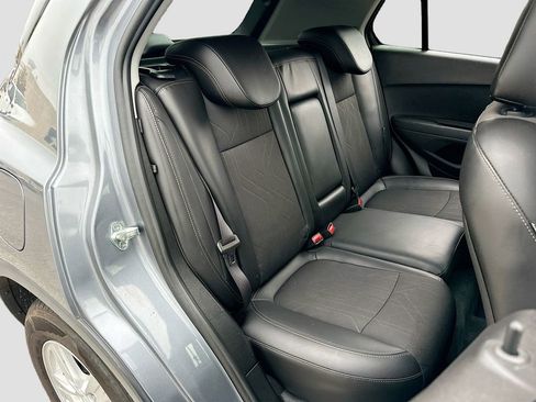 Used 2020 Chevrolet Trax LT w/ Driver Confidence Package image 24