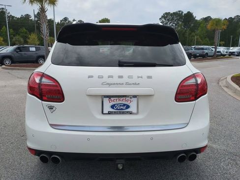 Used 2011 Porsche Cayenne Turbo AWD/4WD image 5